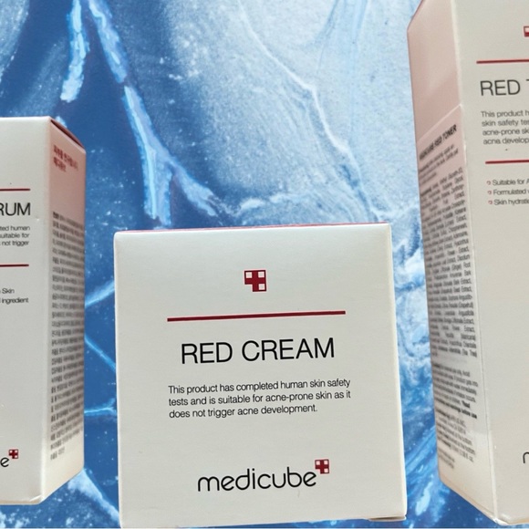 4 Full Size Medicube Red Serum, Rec Cream, Red Toner Zero Pore Bundle - Picture 4 of 6